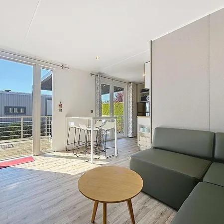 Mobil-home 4* Grand Confort, 200m Plage, Piscine, Fitness, Parking, Menage Inclus, Wi-fi Gratuit - Fr-1-361a-75 * Jullouville-les-Pins