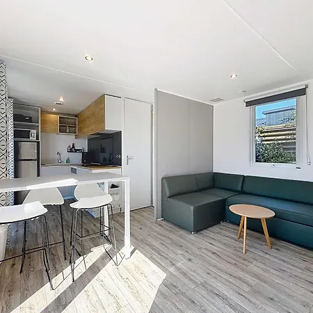 Casa vacanze Mobil-home 4* Grand Confort, 200m Plage, Piscine, Fitness, Parking, Ménage Inclus, Wi-fi Gratuit - Fr-1-361a-75