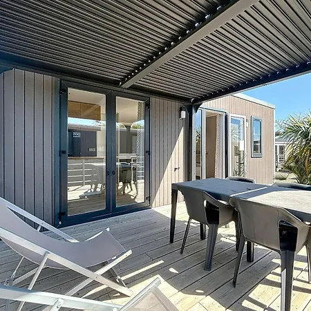 Mobil-home 4* Grand Confort, 200m Plage, Piscine, Fitness, Parking, Ménage Inclus, Wi-fi Gratuit - Fr-1-361a-75