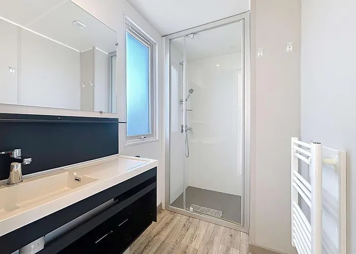 Prázdninový dům Mobil-home 4* Grand Confort, 200m Plage, Piscine, Fitness, Parking, Menage Inclus, Wi-fi Gratuit - Fr-1-361a-75 Jullouville-les-Pins