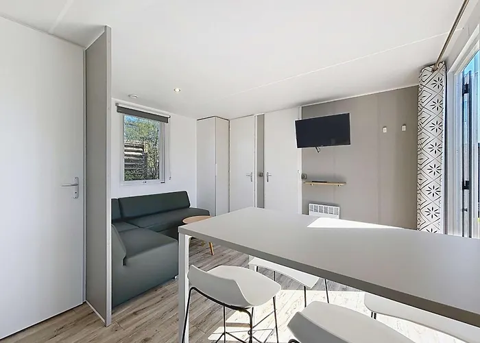 Prázdninový dům Mobil-home 4* Grand Confort, 200m Plage, Piscine, Fitness, Parking, Menage Inclus, Wi-fi Gratuit - Fr-1-361a-75 Jullouville-les-Pins